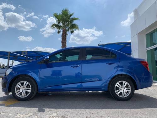 Imagen 5 de 12 de Chevrolet Sonic 2016 1.6 Lt Mt