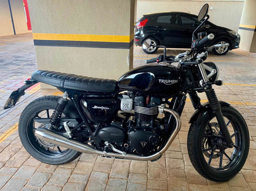 Triumph Street Twin