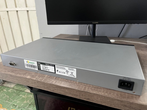 Switch Cisco Sf300-24 Small Business (Usado)