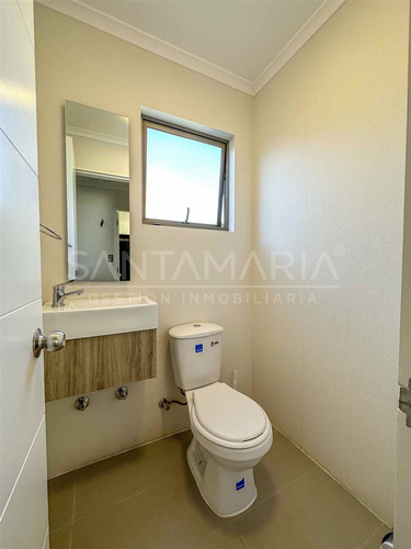 Casa En Venta De 3 Dorm. En Concepción