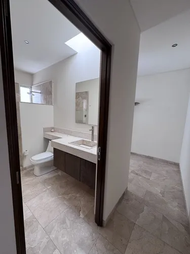 Exclusiva Casa En Renta En El Campanario