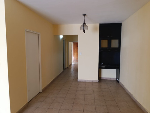 Casa En Alquiler En Merlo Sur