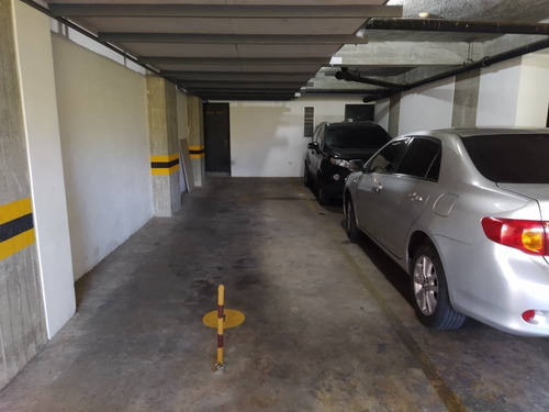Imagen 13 de 15 de Se Alquila Apartamento 165m2 Macaracuay