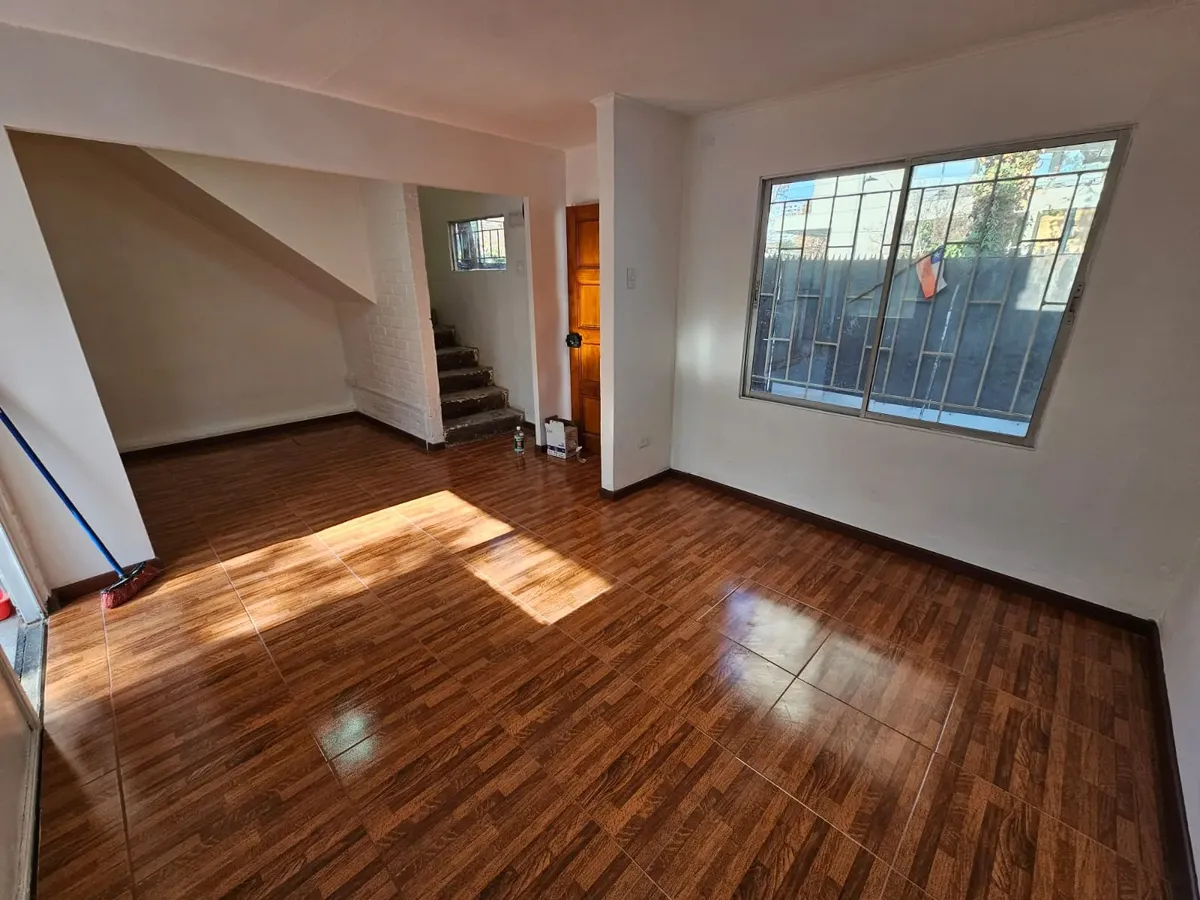 Imagen 2 de 10 de Acogedora Y Bien Ubicada Casa En Ñuñoa