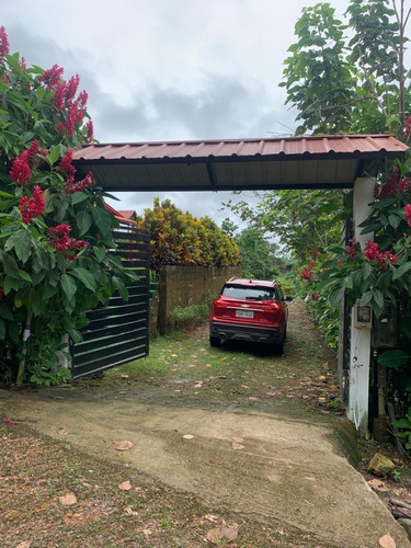 Alquilo Corta Estancia Casa Campestre Quinta Vacacional Silanche Vía Los Bancos 3 Cuartos, 2 Baños, Parqueadero, Amoblado, Area Común, Piscina, Canchas, Serv Básicos, Clima Cálido A 2hrs De Quito