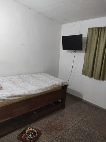 Urb La Esmeralda, Amplia Casa