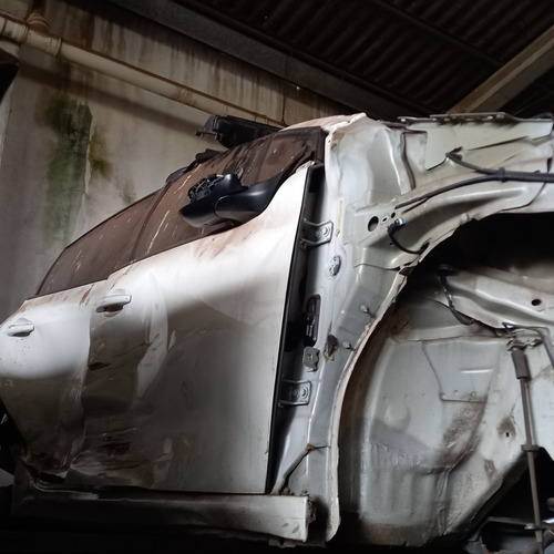 Imagem 5 de 18 de Sucata Peugeot 208 Para Vendas De Peças