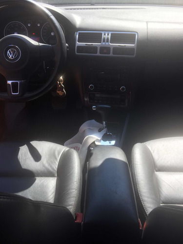 Volkswagen Bora 1.8 Highline T Tiptronic Cuero 2010