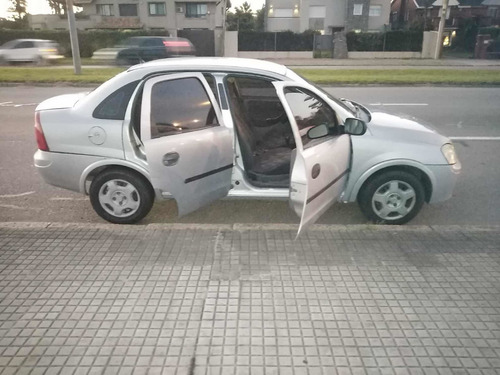 Chevrolet Corsa 1.7 Turbo Diesel.