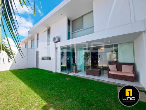Imagen 13 de 16 de Hermosa Casa En Venta, Condominio En Santa Cruz