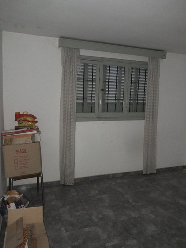 Casa En Villa Cabrera Tres Dormitorios