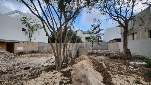 Terreno Doble Sobre Avenida Principal En Venta Con Proyecto Aprobado En Cumbres, Cancún