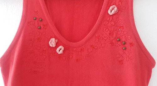 Musculosa Morley Roja Con Apliques De Flores Talle 2