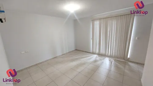 Casa En Renta En Privada Con Parque Calzadas De Anahuac En Escobedo N.l.