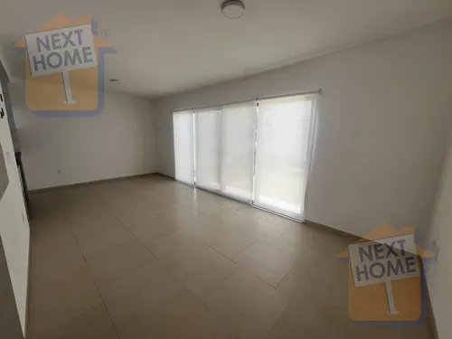 Venta Casa Con Roof Y Jardín Excedente En Entrecielos Querétaro