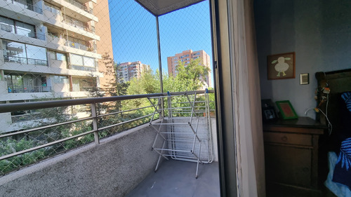 Ñuñoa, Vive Seguro En Un Amplio Departamento