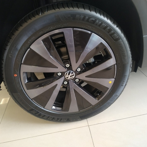 Imagen 20 de 25 de Volkswagen Taos 2023 1.4 250 Tsi Hero
