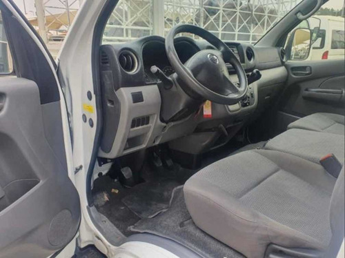Nissan Urvan 2016