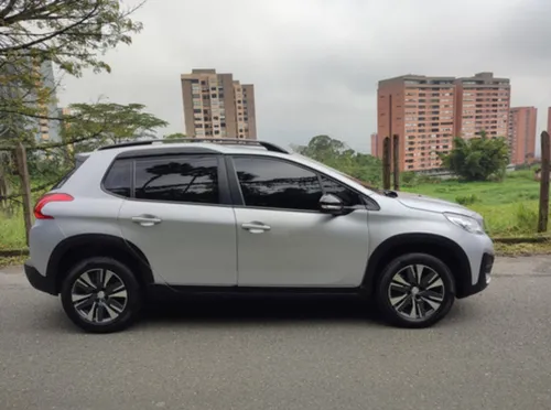 Peugeot 2008 1.6 Active