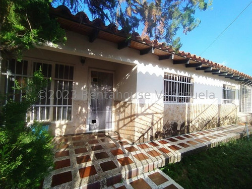 // Casa En Venta En Cabudare Urb. Atapaima R E F  2 - 3 - 2 - 1 - 9 - 8 - 9  Mehilyn Perez //