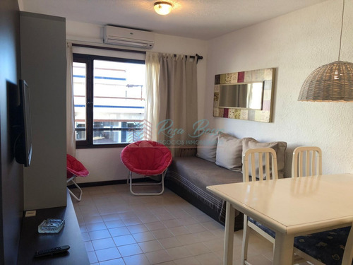 Apartamento En Peninsula- Ref: 1395
