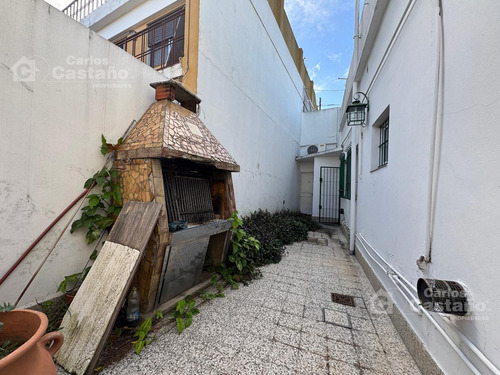 Importante Casa 3 Amb. En Esquina Con Sótano, Local O Garaje Y Terraza