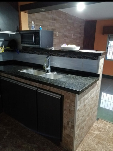 Casa 2dormitorios Maximo Gómez Y Burges