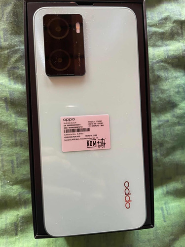 Oppo A57 (Usado)