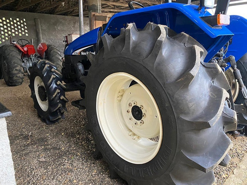 Marca: New Holland Modelo: Tl 75e