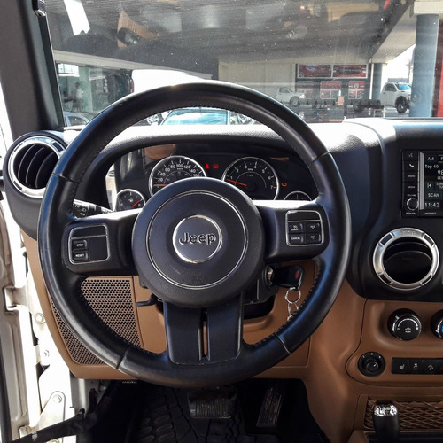 Imagen 12 de 15 de Jeep Wrangler 2015 3.6 V6 Unlimited Sahara 4x4 At