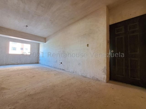 Imagen 29 de 30 de Apartamento En Venta Urb. Base Aragua, Av. Casanova Godoy, Maracay, 22-13289 Mv