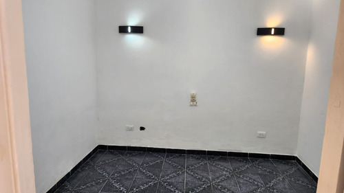 Ph Remodelado 3 Amb. Con Terraza Y Quincho, Parrila. Zona Cercano A Caba
