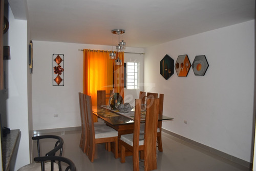 Imagen 3 de 30 de Vendo Segundo Nivel En Residencial Con Piscina Y Gimnasio Llanos De Gurabo (hfa-241)