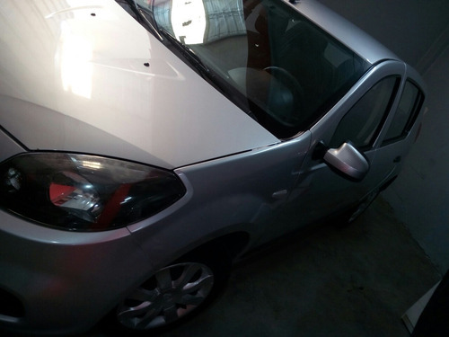 Renault Sandero Confort 1,6 16 V