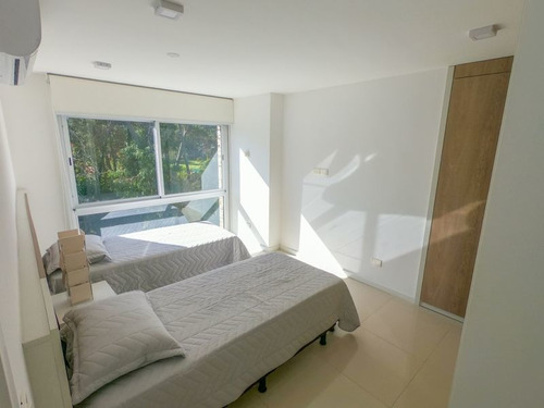 Imagen 13 de 30 de Apartamento 3 Dormitorios En Playa Mansa, Punta Del Este - Parc Du Soleil