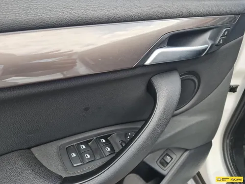 BMW X1 Sdrive20i 2.0cc AT AA 4X2