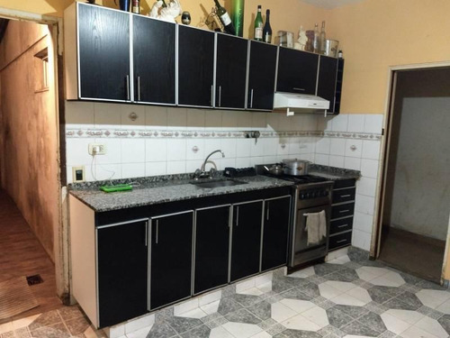 Imagen 4 de 11 de Amplio Chalet Con Gran Terreno A La Venta En Gonzalez Catan