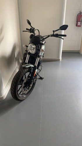 Ducati Scrambler 400 Sixty2.