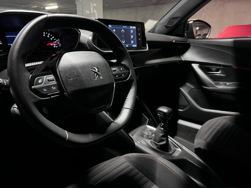 Peugeot 2008 PURETECH 130 1.2 MT