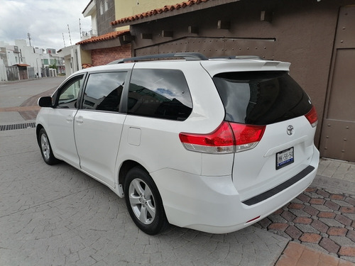 Imagen 4 de 14 de Toyota Sienna 2014 3.5 Le V6/ At