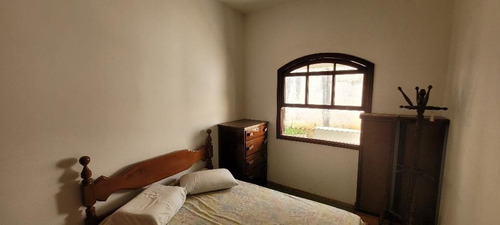Imagem 11 de 15 de Vende Casa Em Lindoia/sp
