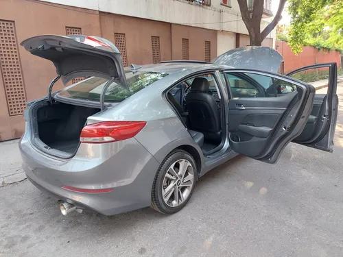 Hyundai Elantra 2.0 Limited Tech Navi At