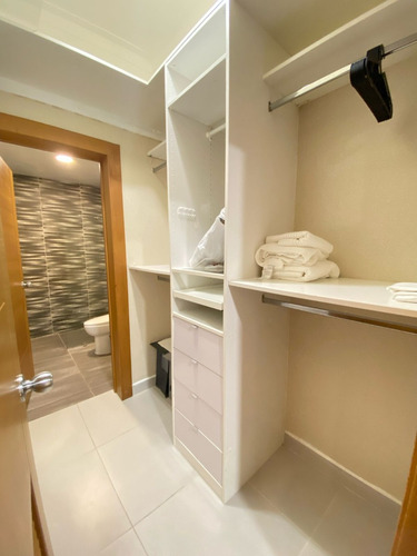 Apartamento En Alquiler Amueblado, Evaristo Morales.