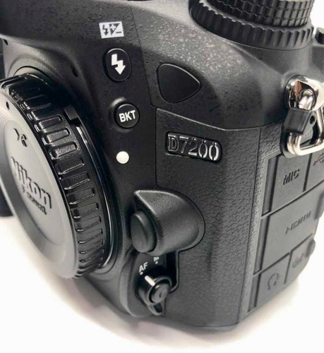 Nikon D7200 Body + Grip Nikon Mb-d15 + Bolso + 64gb Garantía