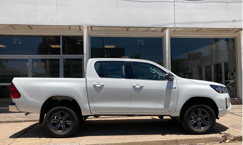 Imagen 3 de 15 de Toyota Hilux D/cabina 2.4 Tdi Sr 4x2 0km My2023