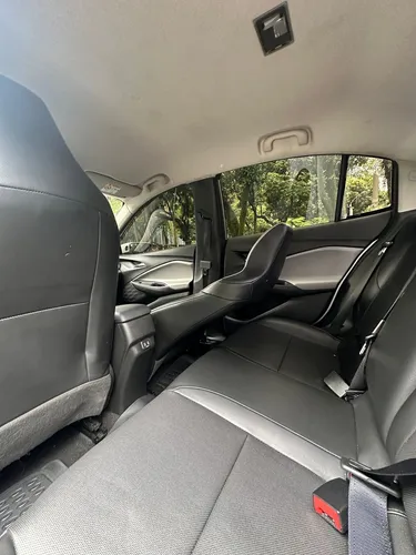 Chevrolet Onix 1.0T Premier Sedan At