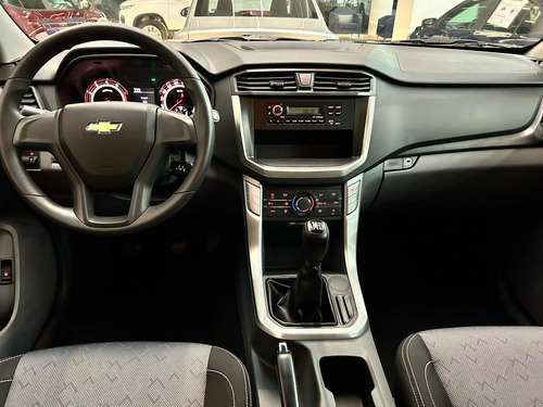 Chevrolet S-10 Doble cabina 4 × 2