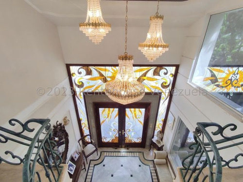 Jip 25-13586: Rentahouse Vende Magestuosa Casa De 920mts2, Rodeada De Hermosos Jardines Y Espectaculares Ambientes De Lujo. En Urb El Castaño. Maracay