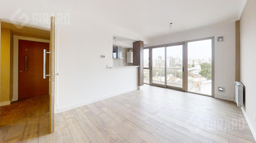 Departamento En Venta De 3 Amb A Estrenar Con Cochera, Zona Plaza Mitre.