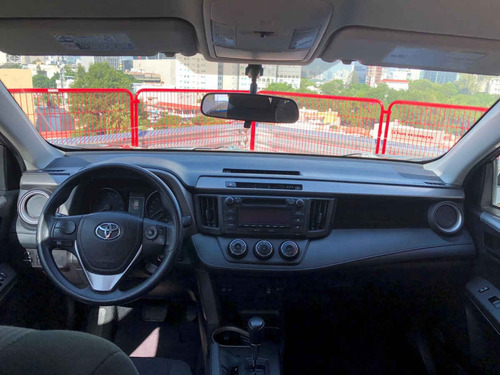 Imagen 11 de 14 de Toyota Rav4 2017 5p Le L4/2.5 Aut